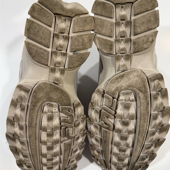 Fila Gray Sneakers Chunky Comfort Design - Picture 8 of 8